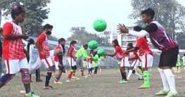 টাঙ্গাইলে দিন দিন এগিয়ে যাচ্ছে নারী ফুটবল